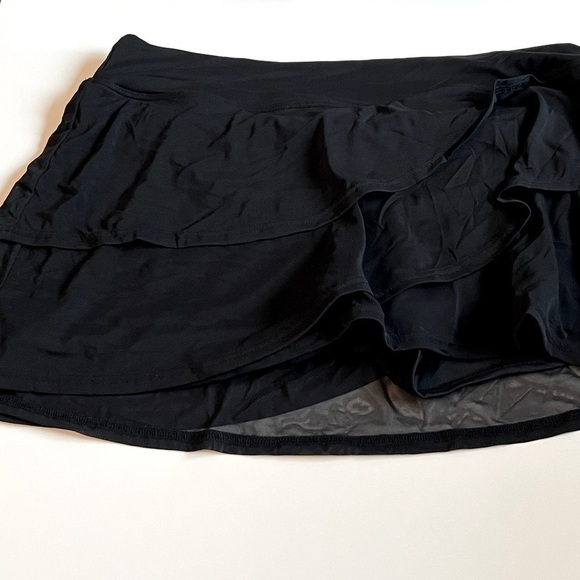 Coco Reef Women's Castaway Black Sway Mesh Layer Swim Skort black skirt short - Picture 7 of 8